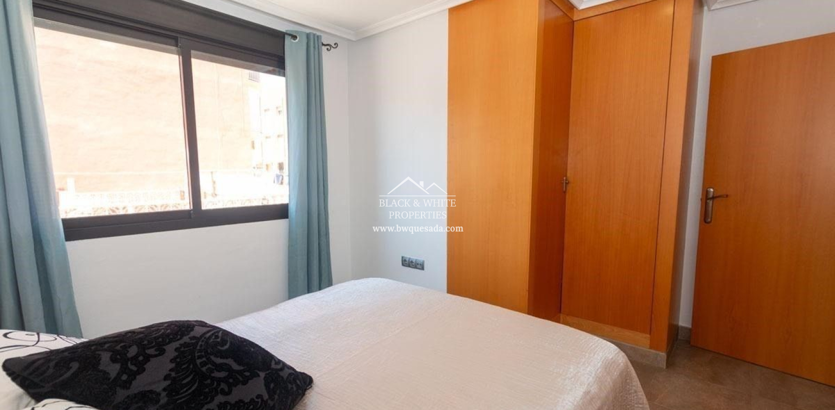 Resale - Apartament - Torrevieja - La Mata