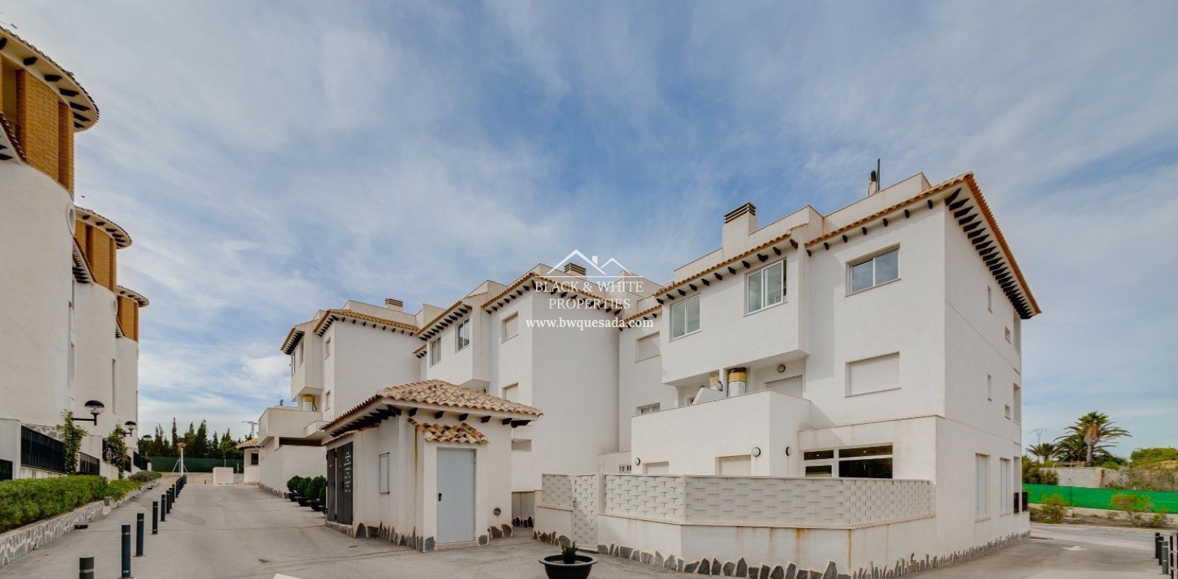 Resale - Apartment - La Marina