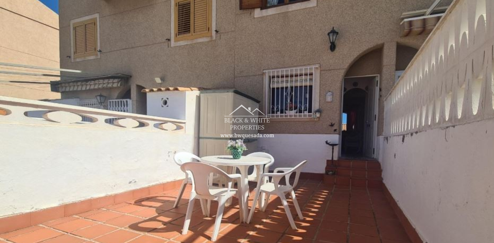 Resale - Bungalow - Arenales del Sol - Arenales