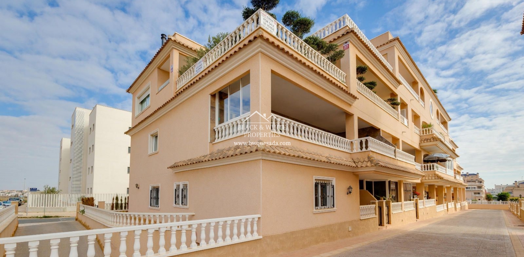 Resale - Bungalow - Orihuela - Orihuela Costa