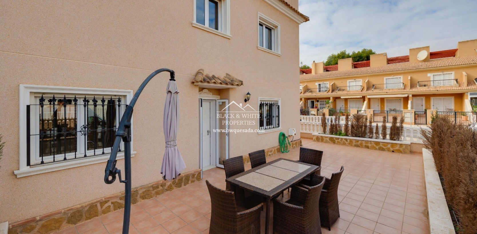 Resale - Bungalow - Orihuela - Orihuela Costa