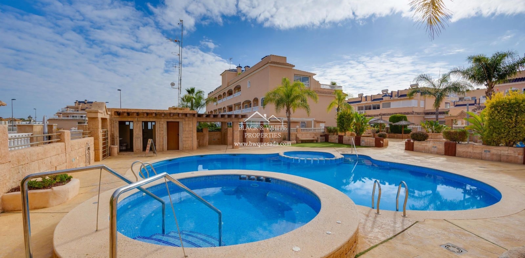 Resale - Bungalow - Orihuela - Orihuela Costa