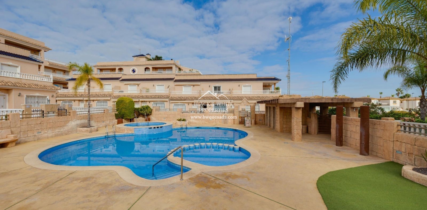 Resale - Bungalow - Orihuela - Orihuela Costa