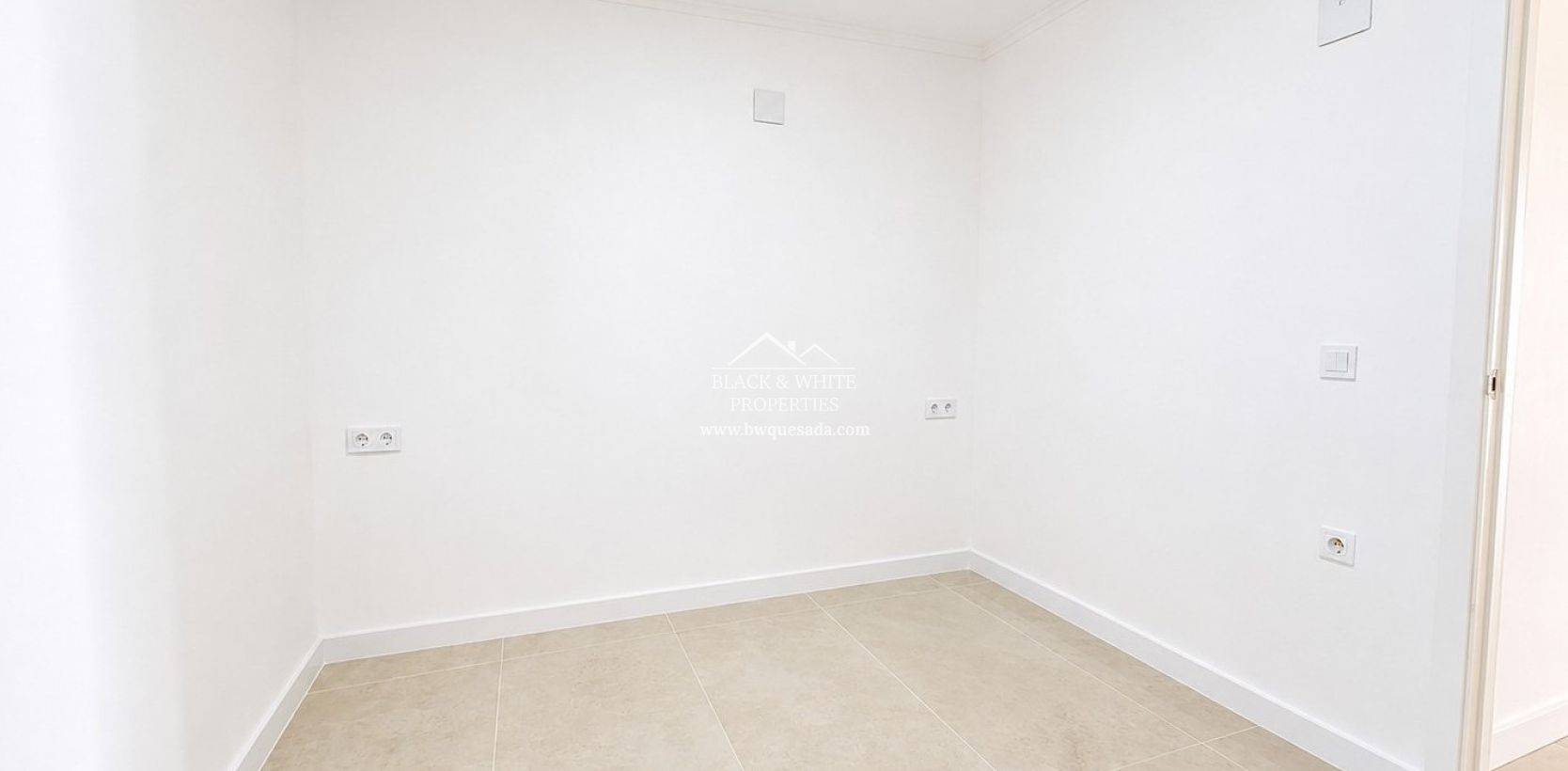 Resale - Bungalow - Torrevieja - La Siesta - El Salado -  Torreta