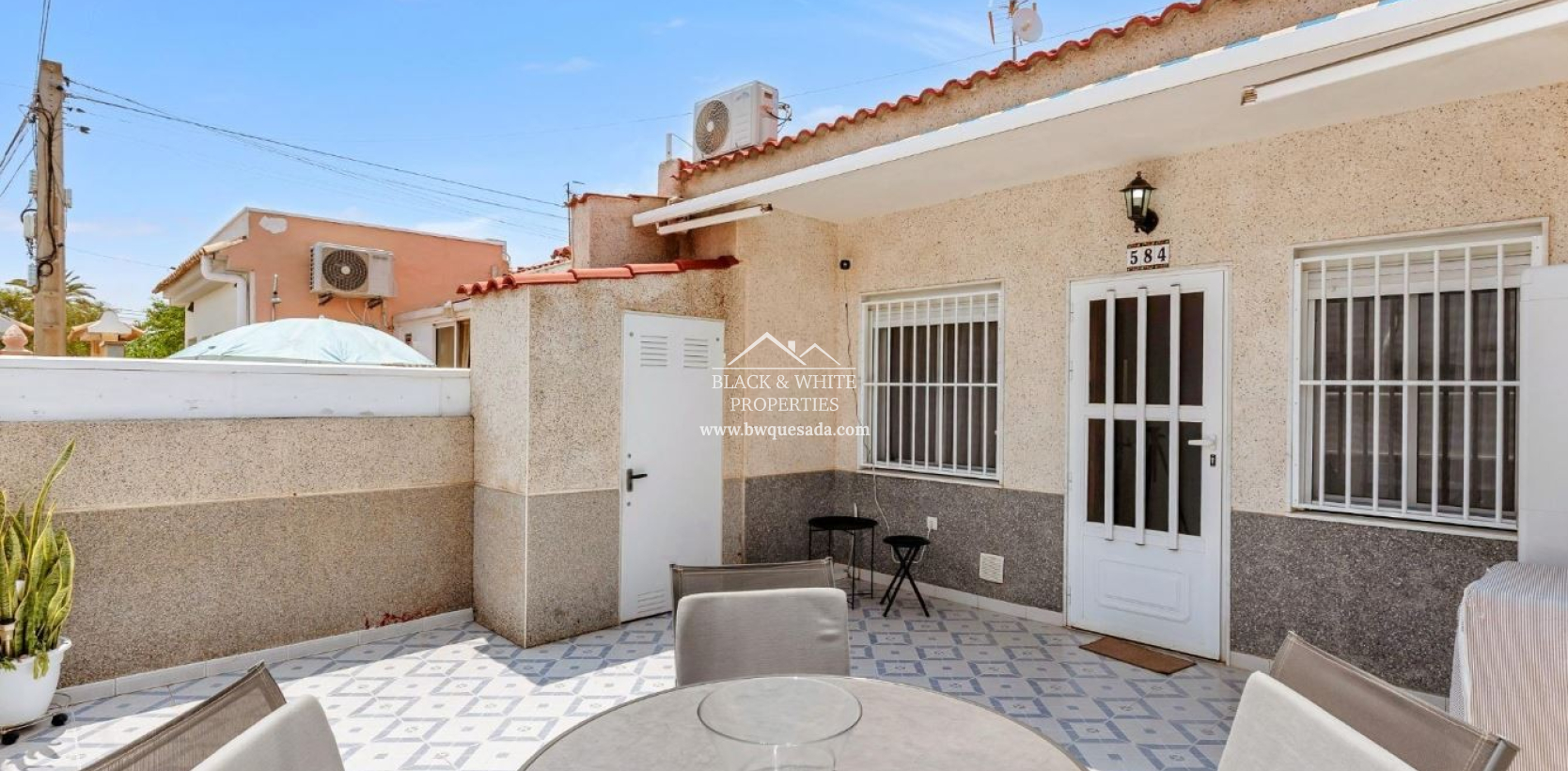 Resale - Bungalow - Torrevieja