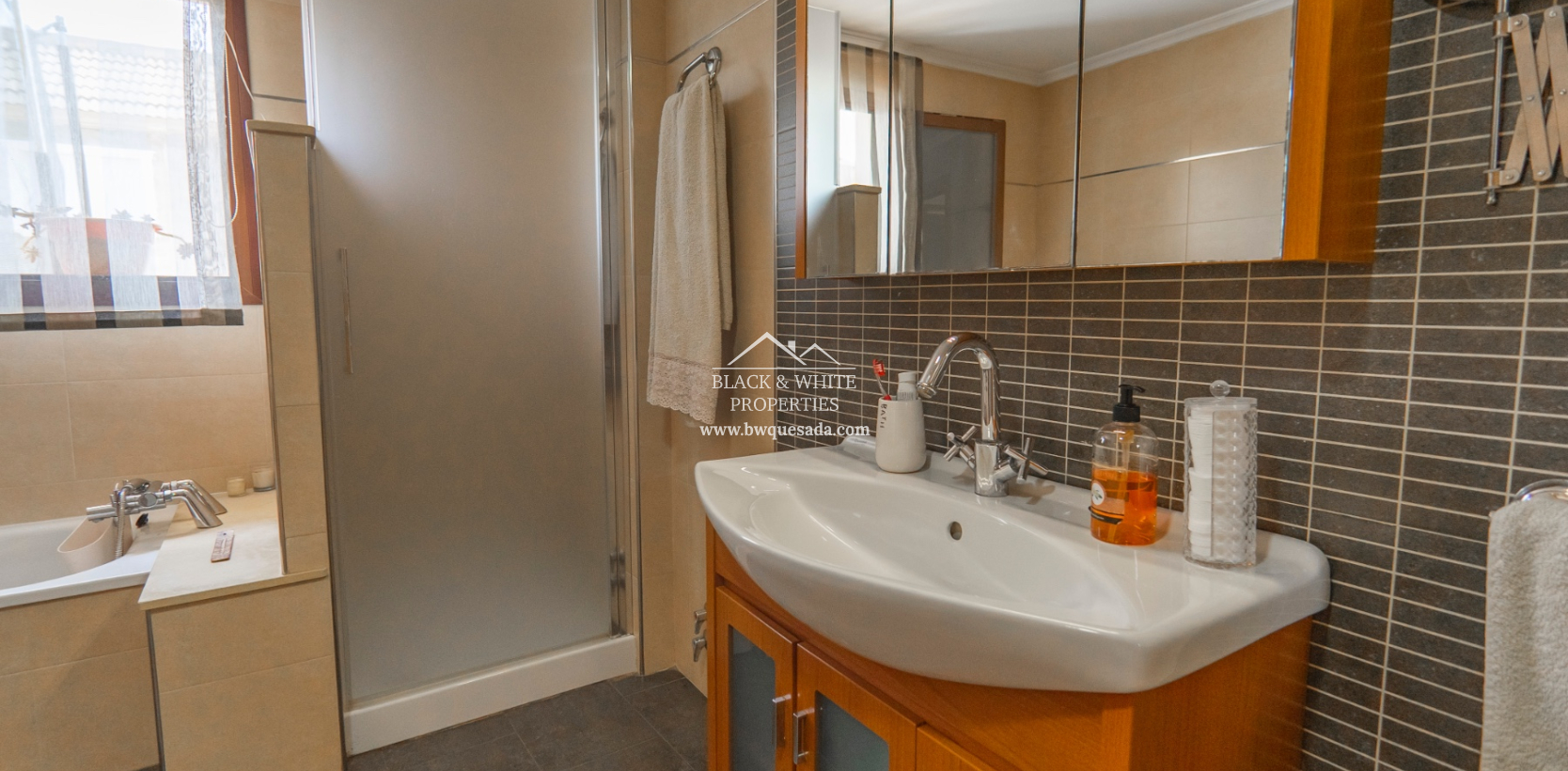 Resale - Detached House / Villa - Rafal