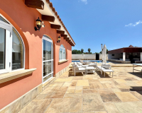 Resale - Finca - Las Heredades