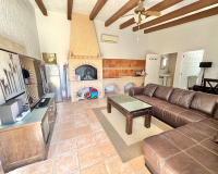 Resale - Finca - Las Heredades