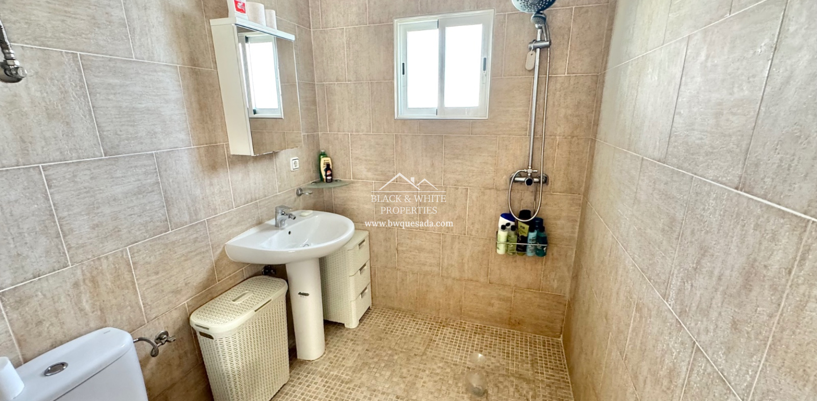 Resale - Finca - Las Heredades