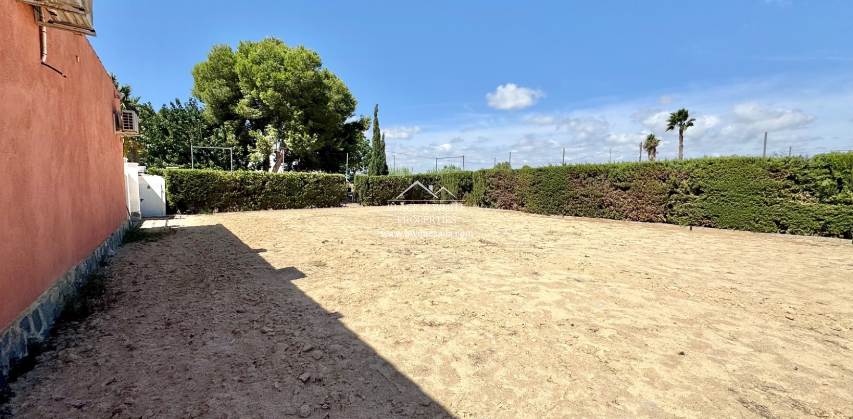 Resale - Finca - Las Heredades