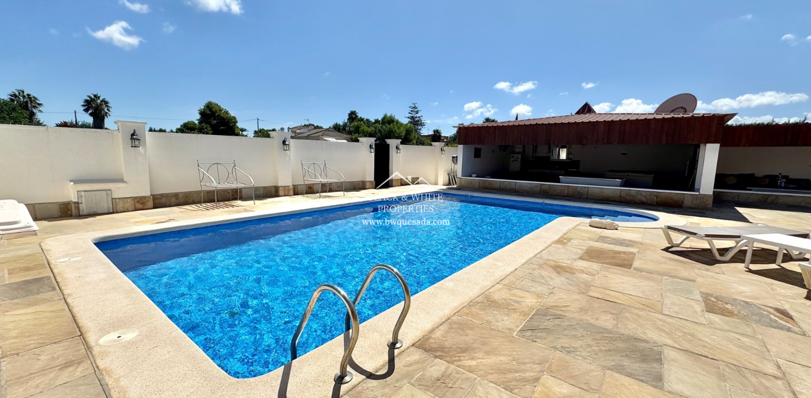 Resale - Finca - Las Heredades