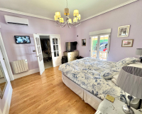 Resale - Finca - Las Heredades