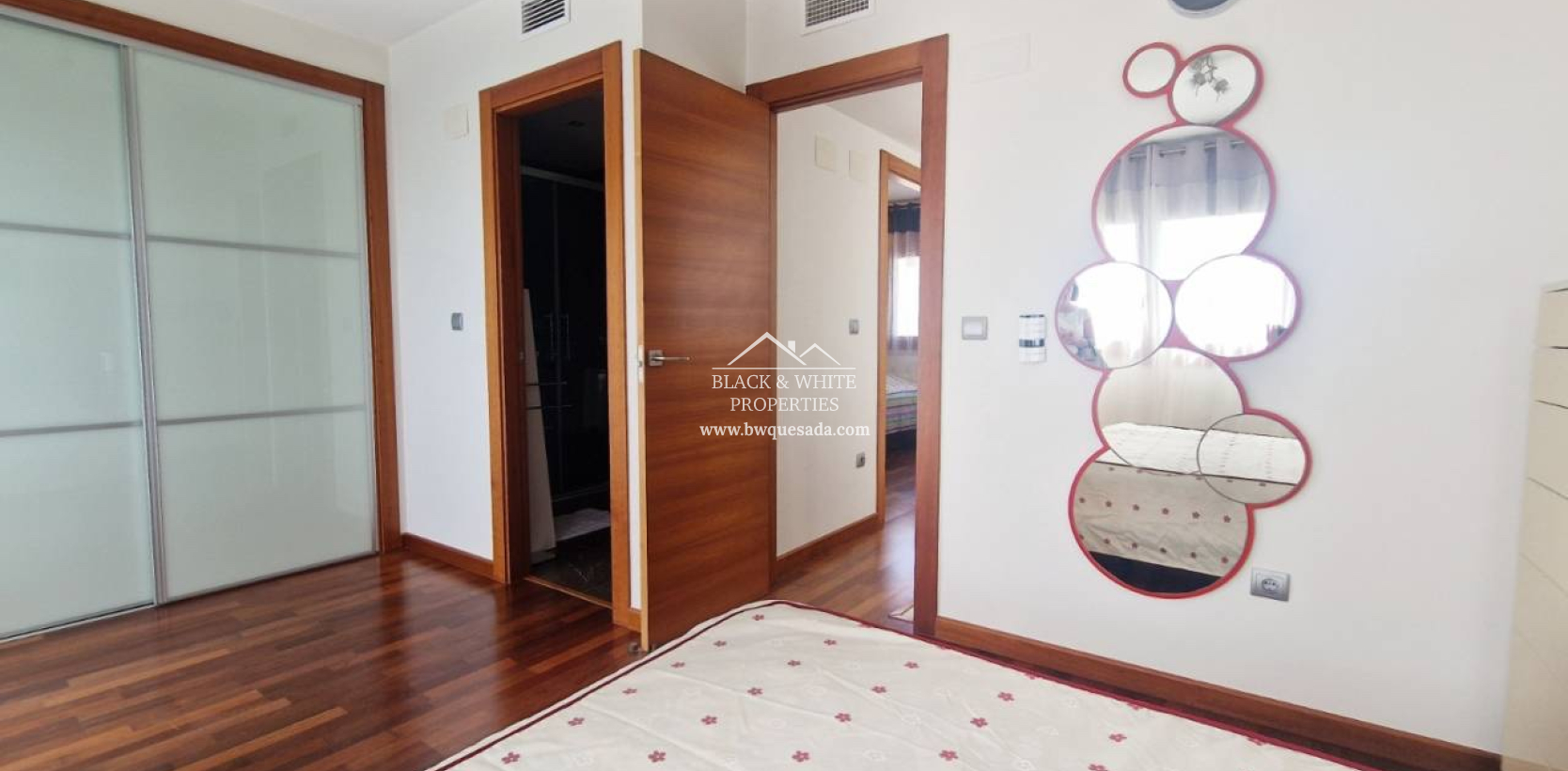 Resale - House - Guardamar del Segura