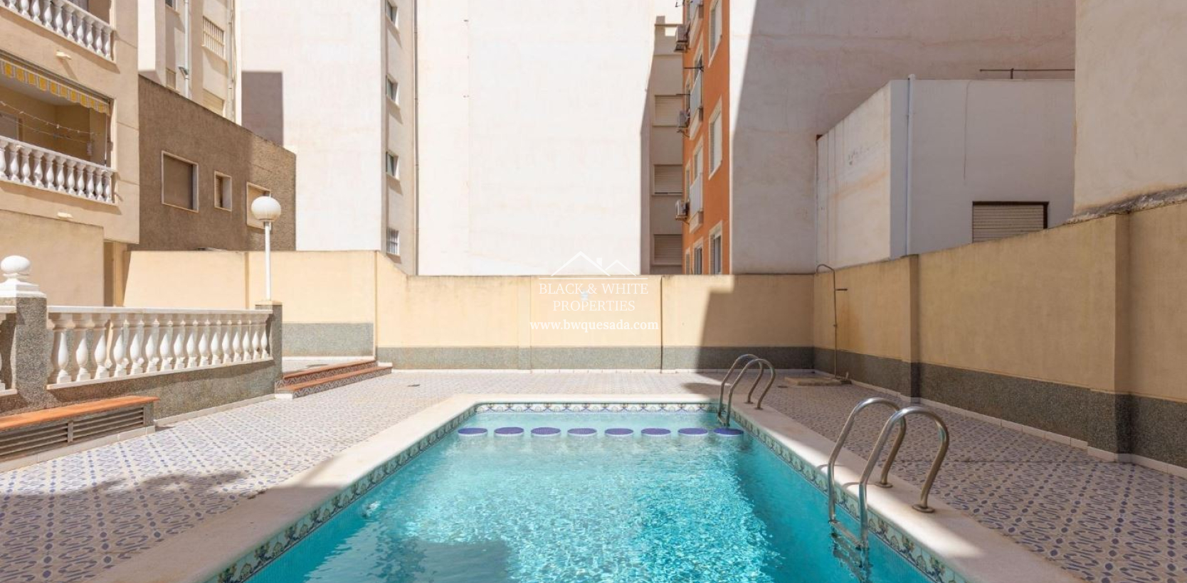 Resale - Niski poziom - Torrevieja