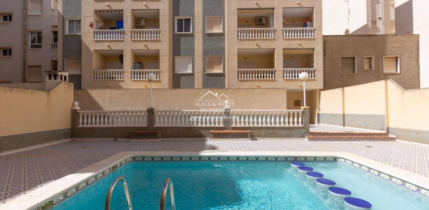 Resale - Niski poziom - Torrevieja