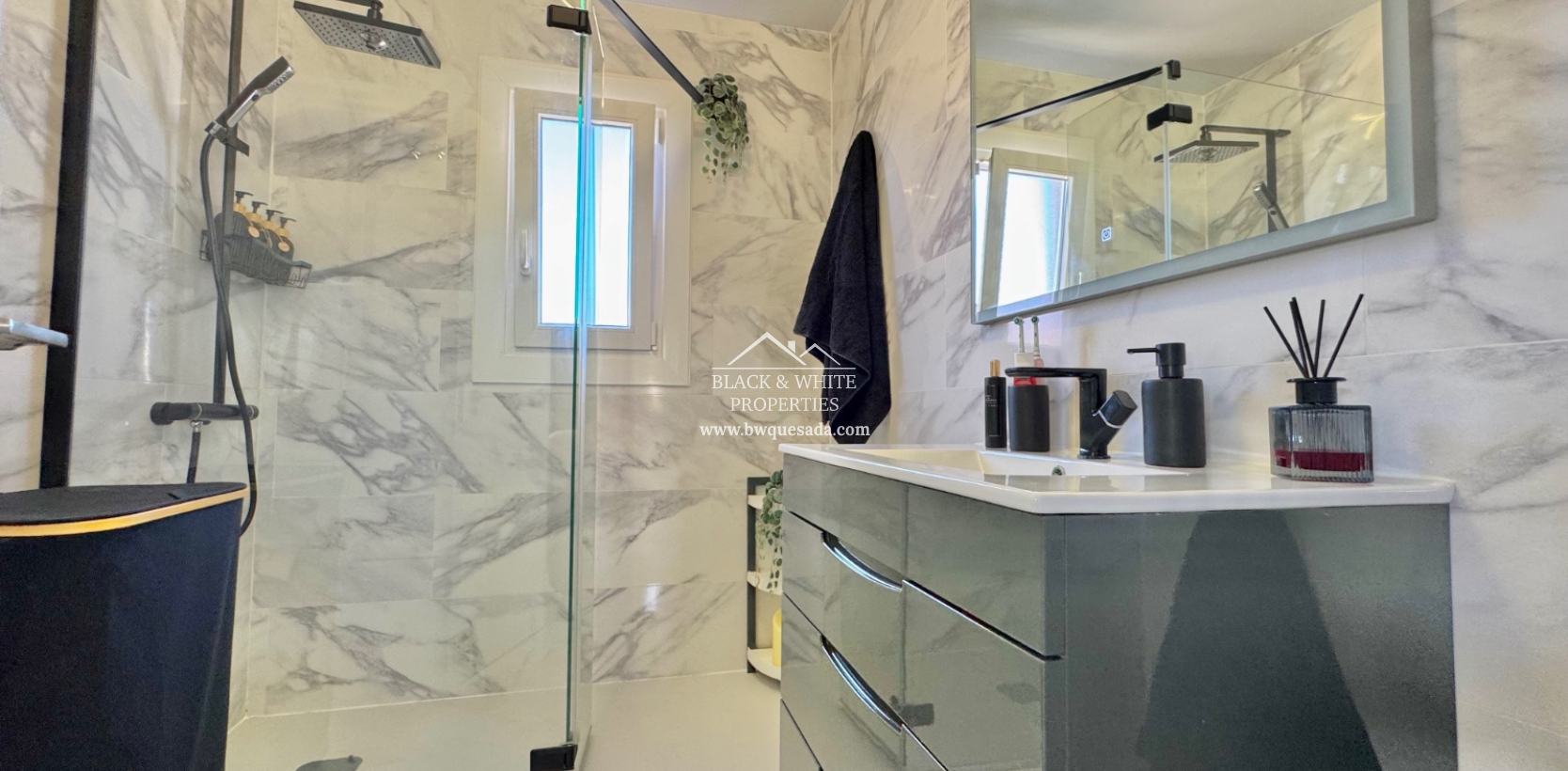 Resale - Semi - Detached Villa - Lo Crispin