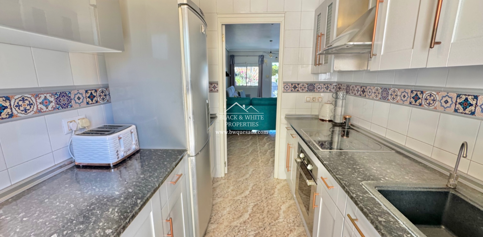 Resale - Semi - Detached Villa - Lo Crispin