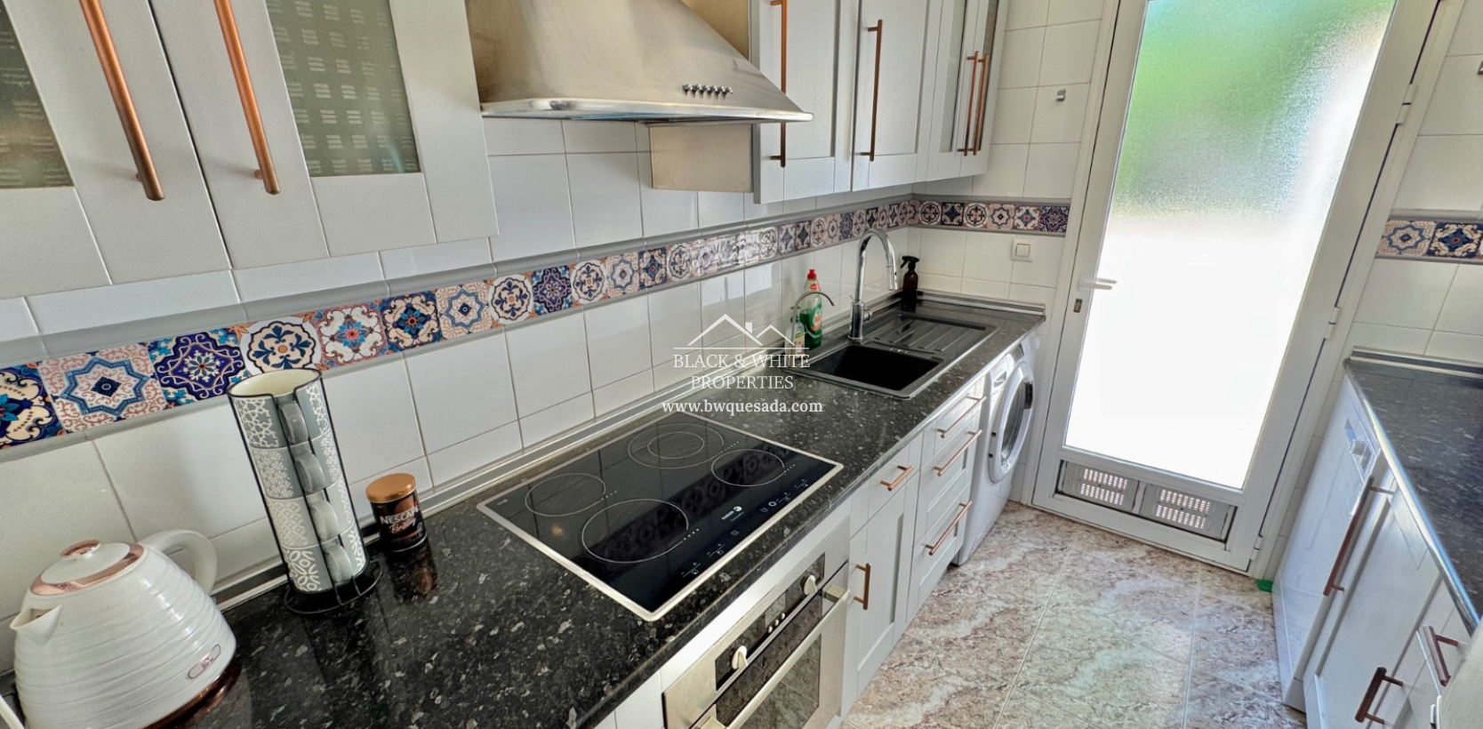 Resale - Semi - Detached Villa - Lo Crispin