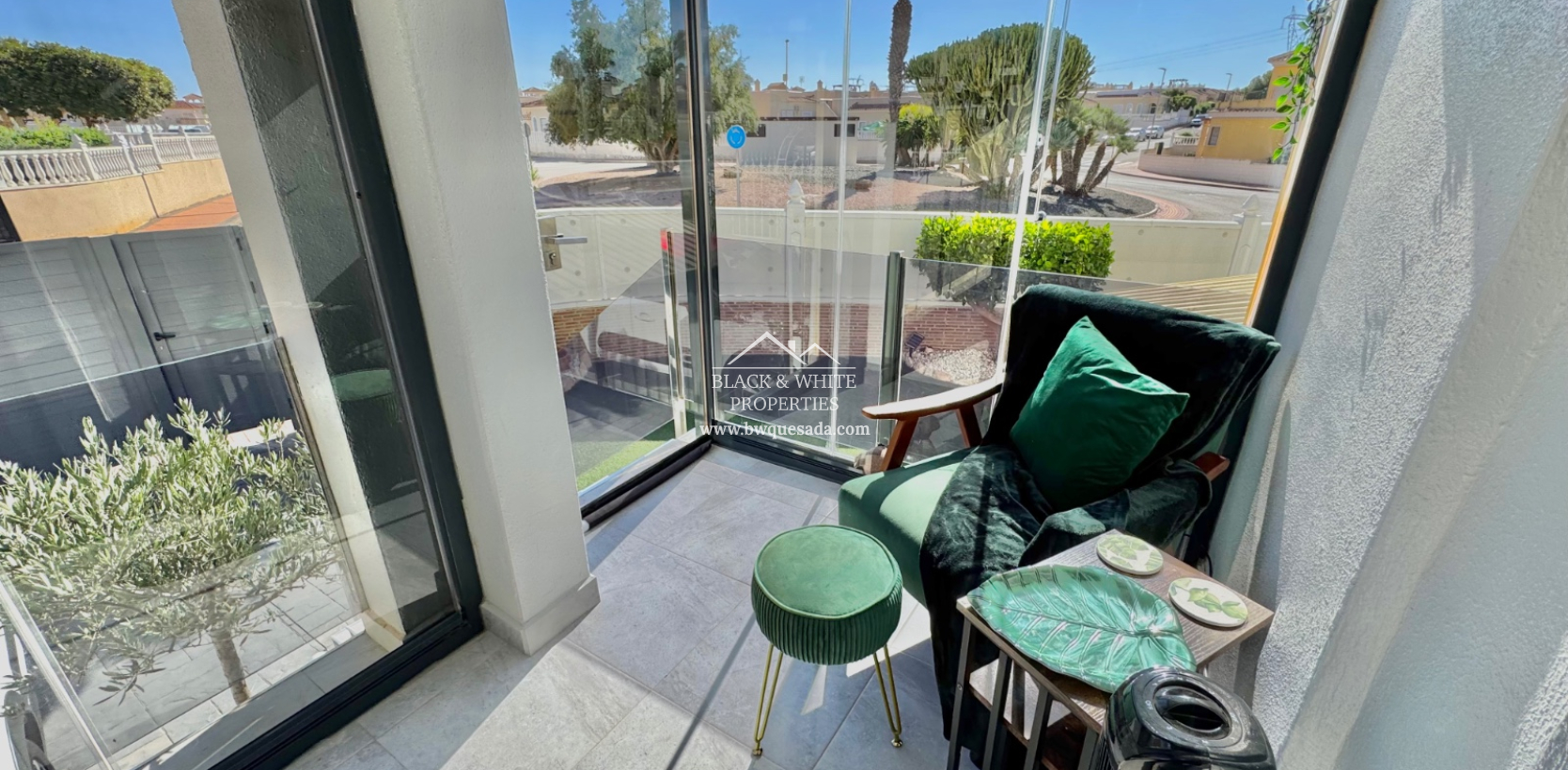 Resale - Semi - Detached Villa - Lo Crispin