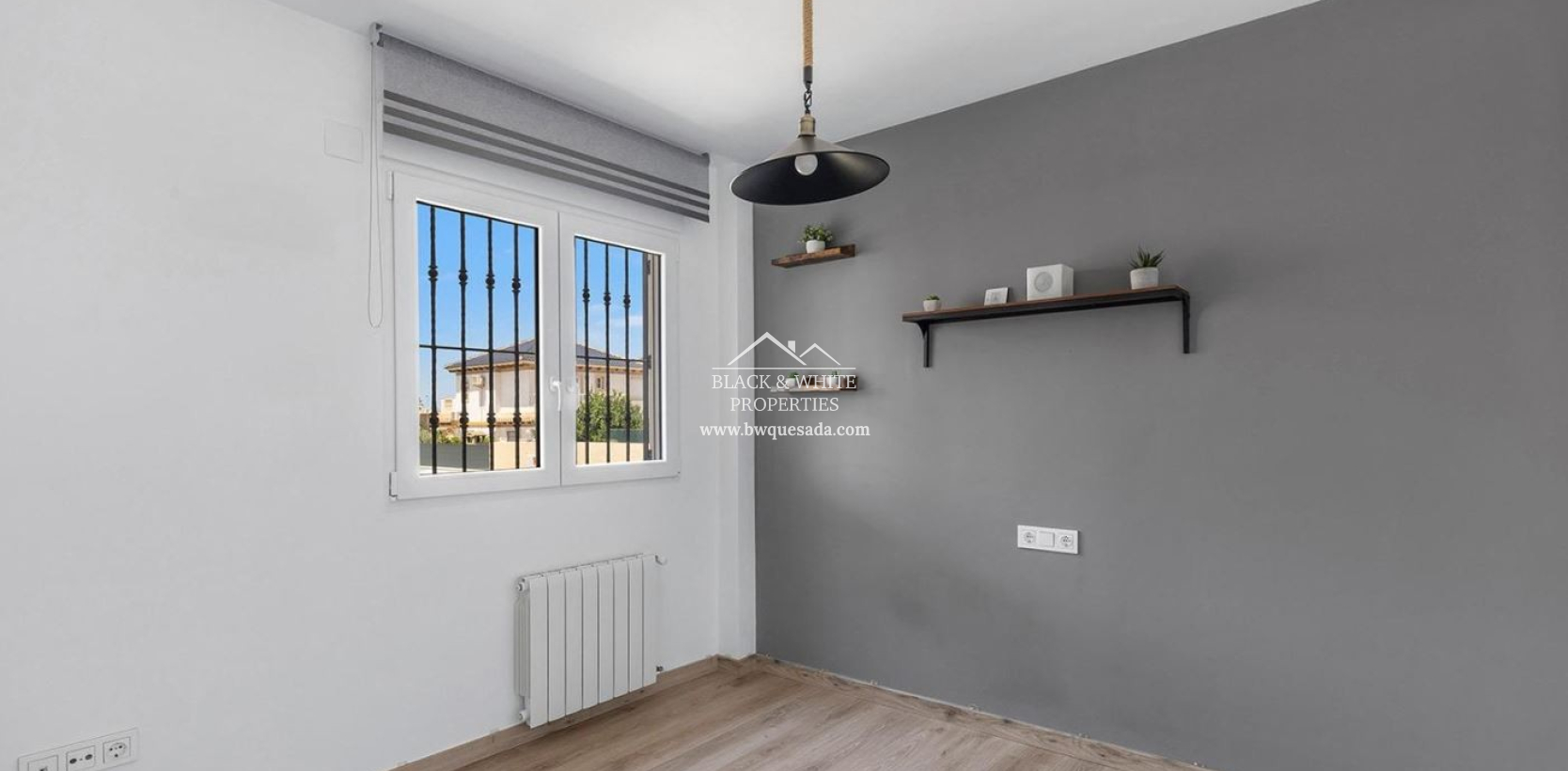 Resale - Semi - Detached Villa - Torrevieja - Aguas nuevas 1