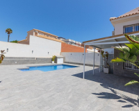 Resale - Semi - Detached Villa - Torrevieja - Aguas nuevas 1