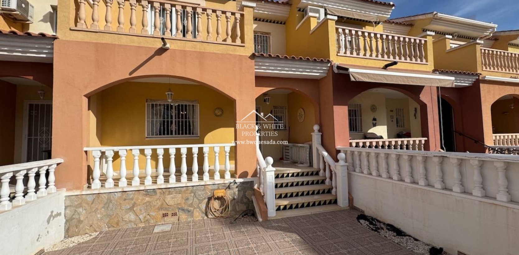 Resale - Townhouse - Ciudad Quesada