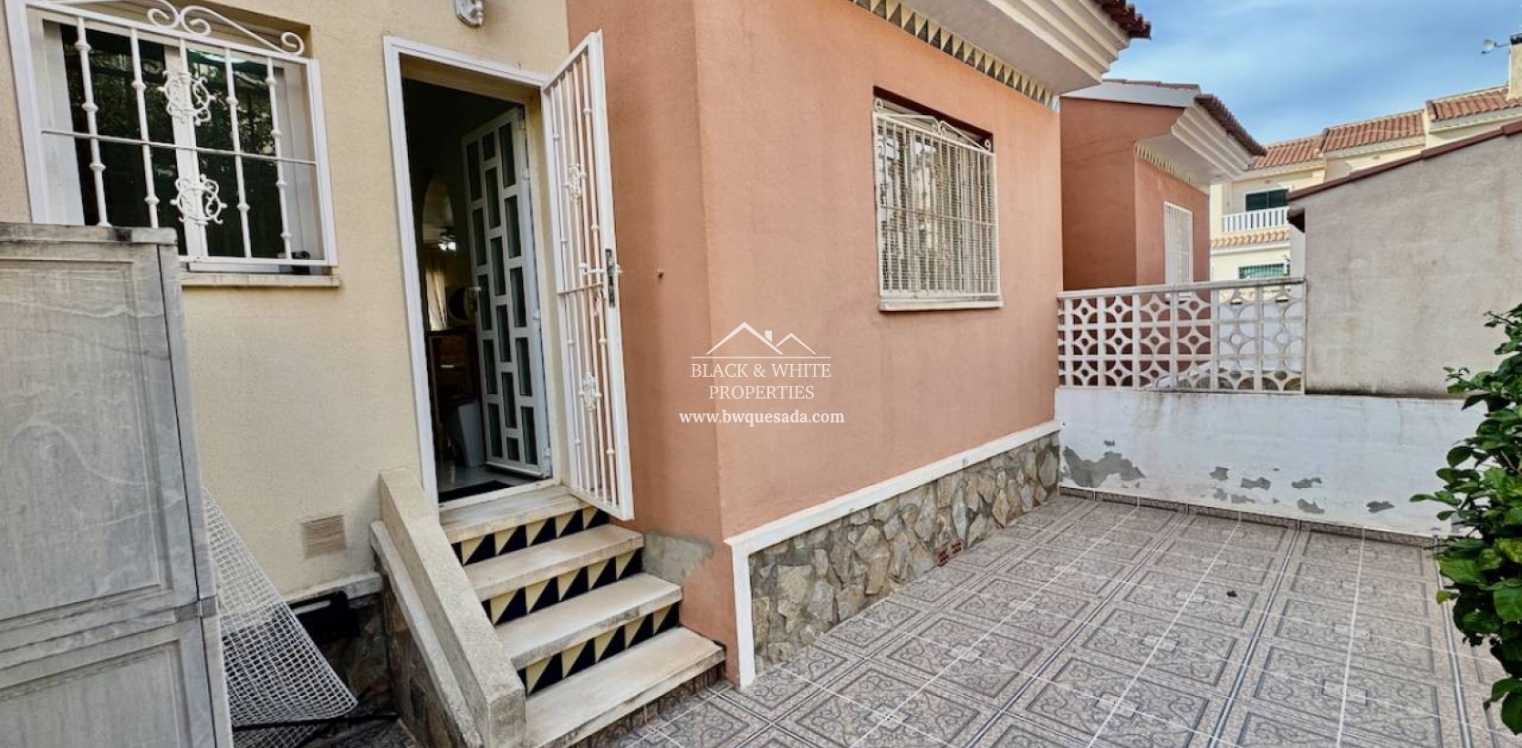 Resale - Townhouse - Ciudad Quesada