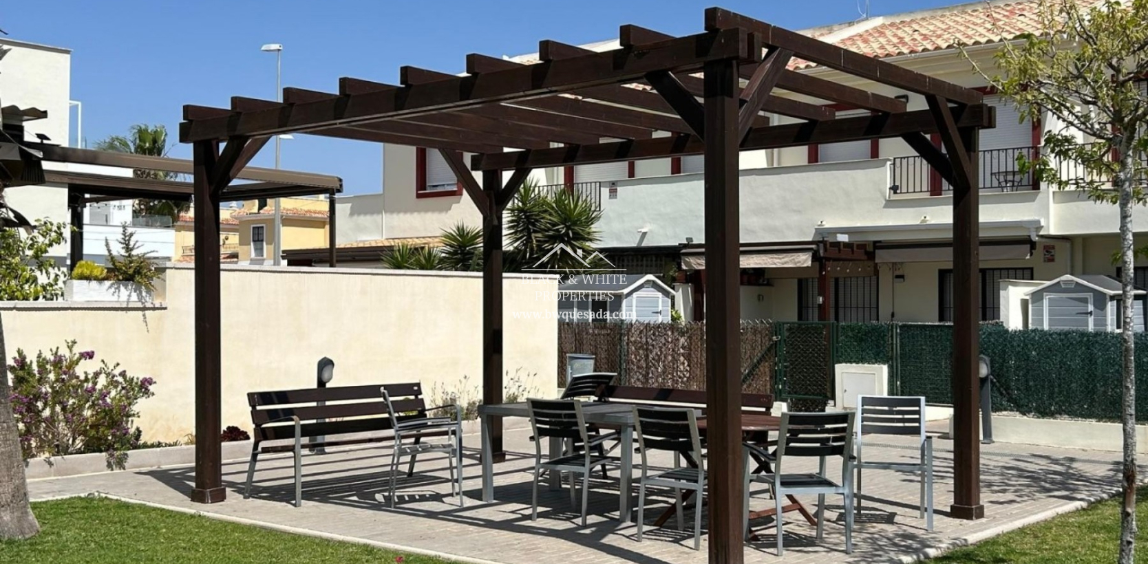 Resale - Townhouse - Ciudad Quesada