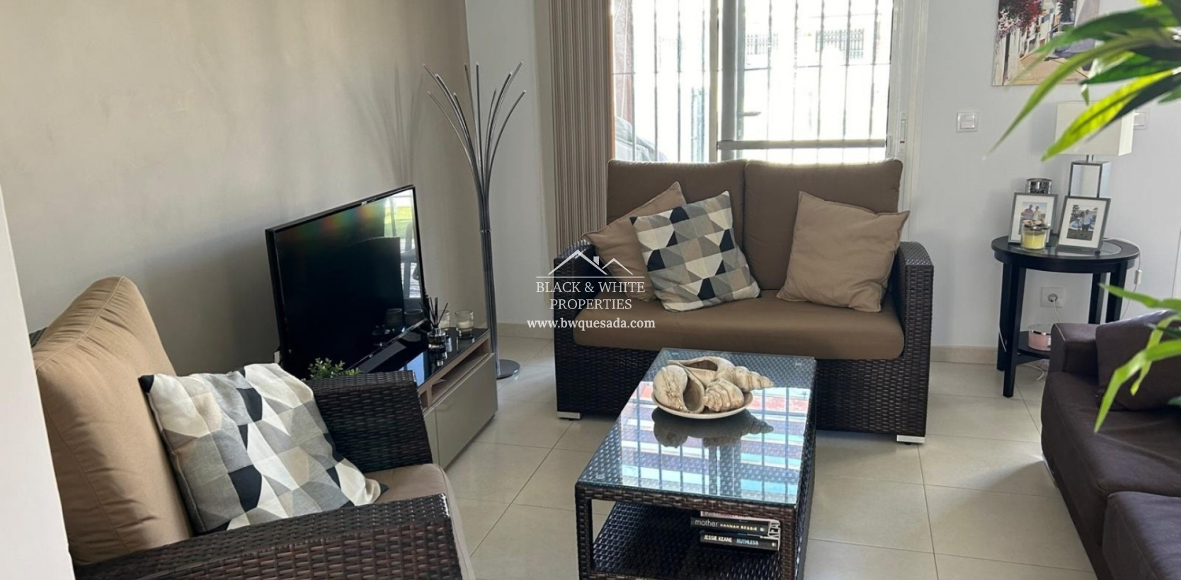 Resale - Townhouse - Ciudad Quesada