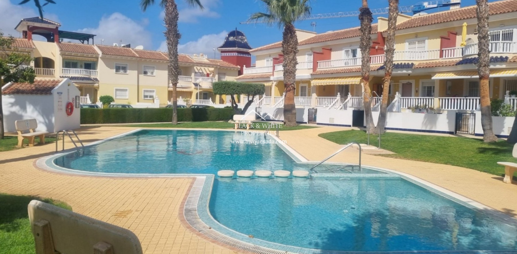 Resale - Townhouse - Ciudad Quesada