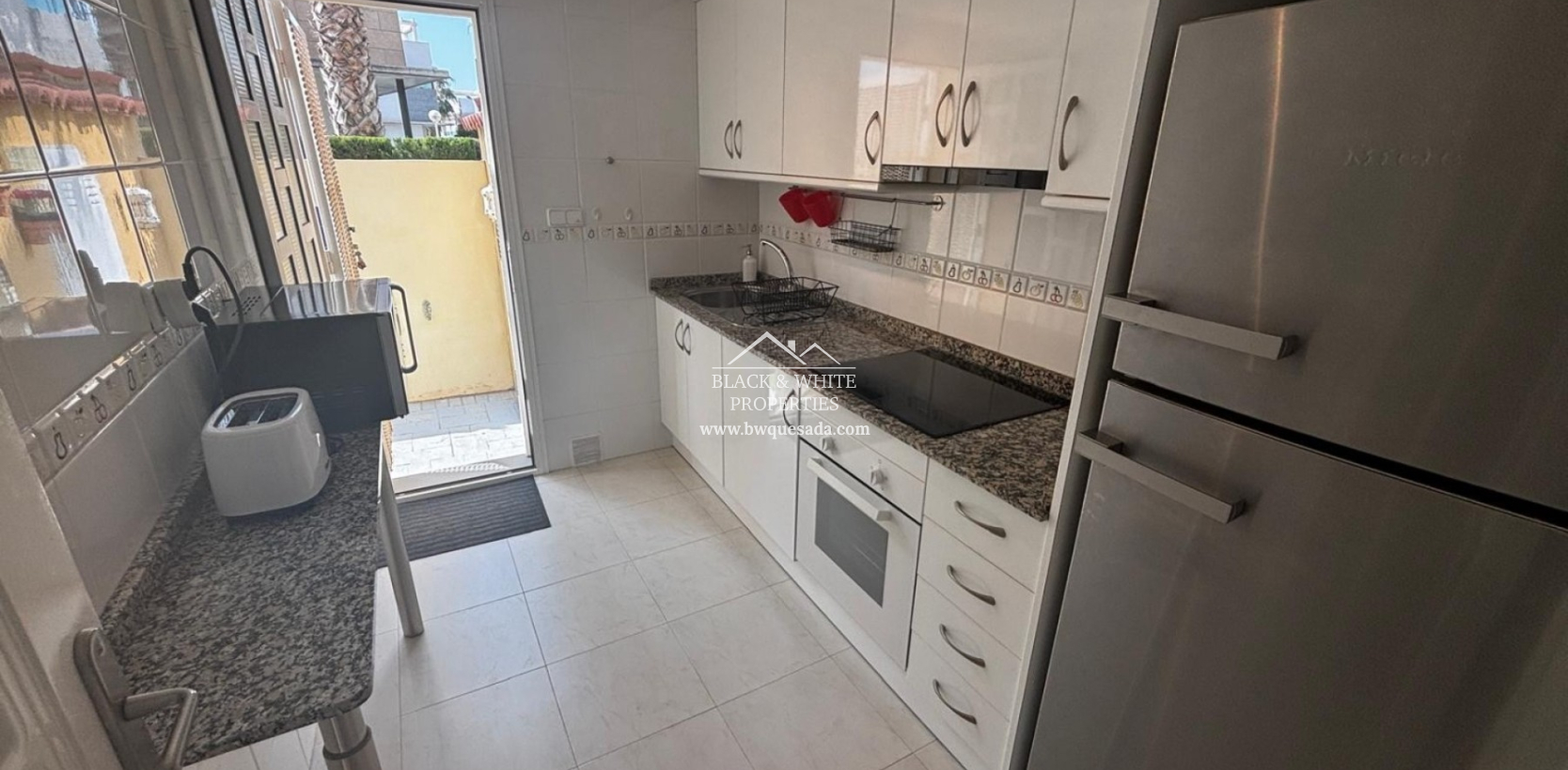 Resale - Townhouse - Ciudad Quesada