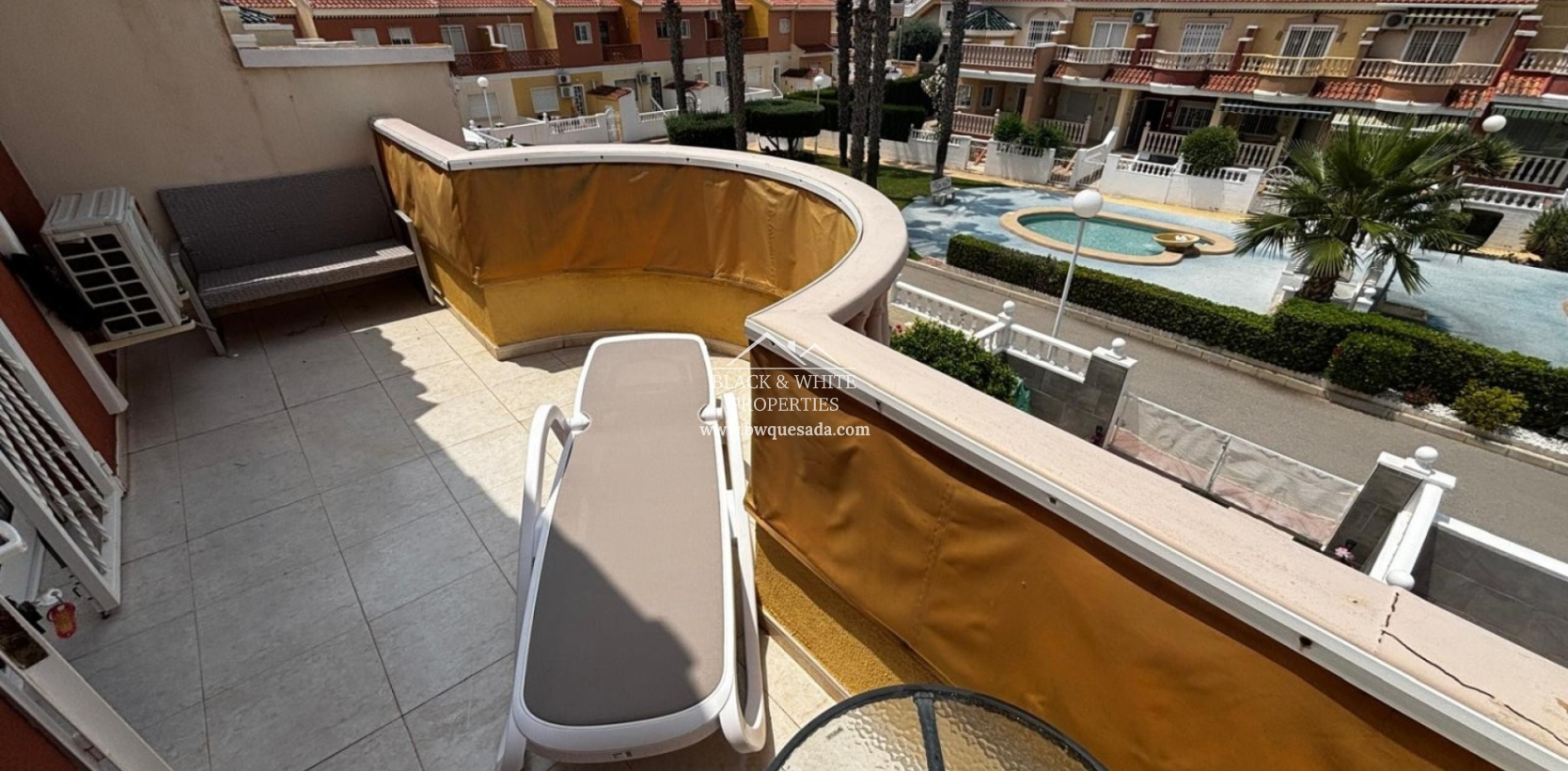 Resale - Townhouse - Ciudad Quesada