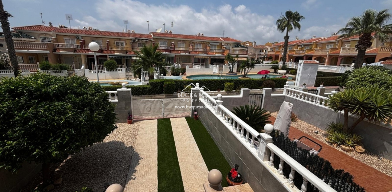 Resale - Townhouse - Ciudad Quesada