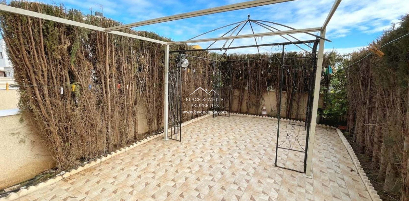 Resale - Townhouse - Ciudad Quesada