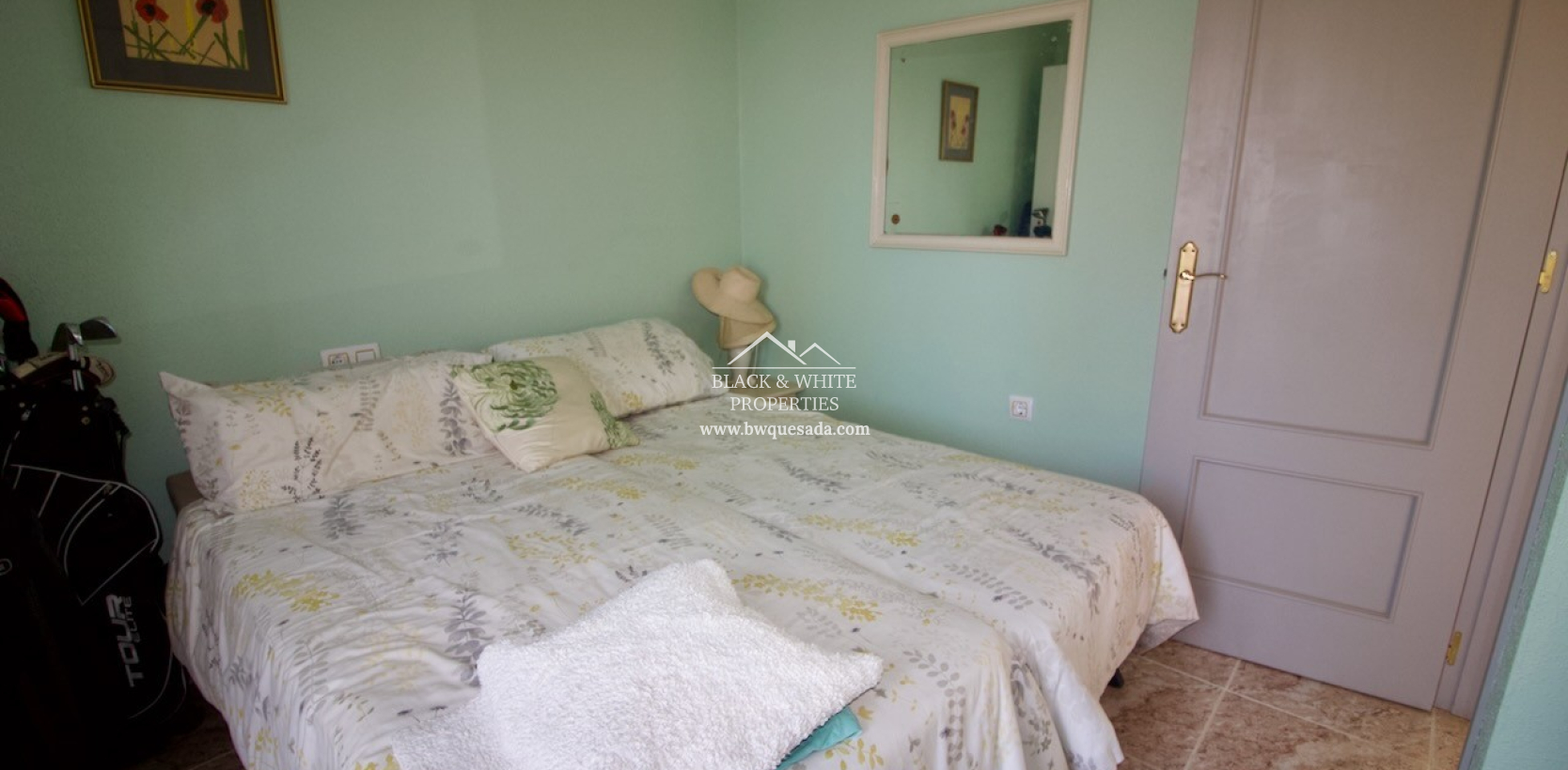 Resale - Townhouse - Lo Crispin