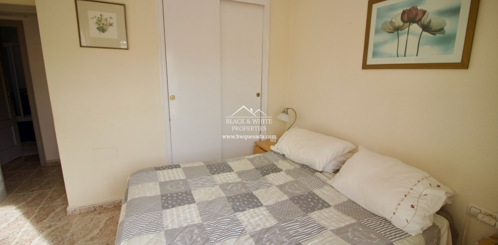 Resale - Townhouse - Lo Crispin