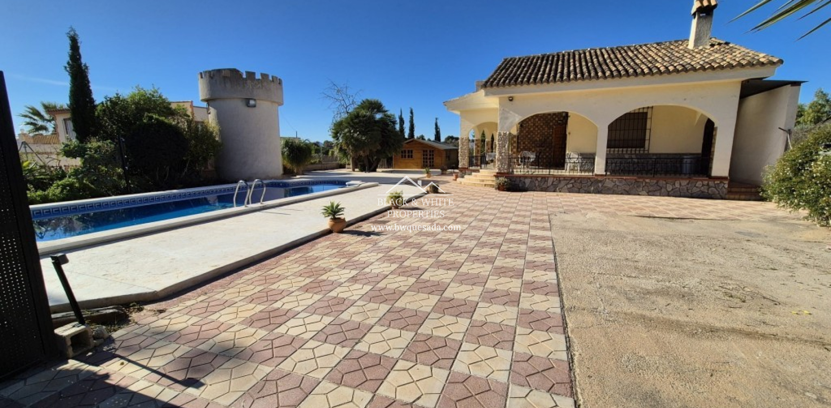 Resale - Villa - Albatera