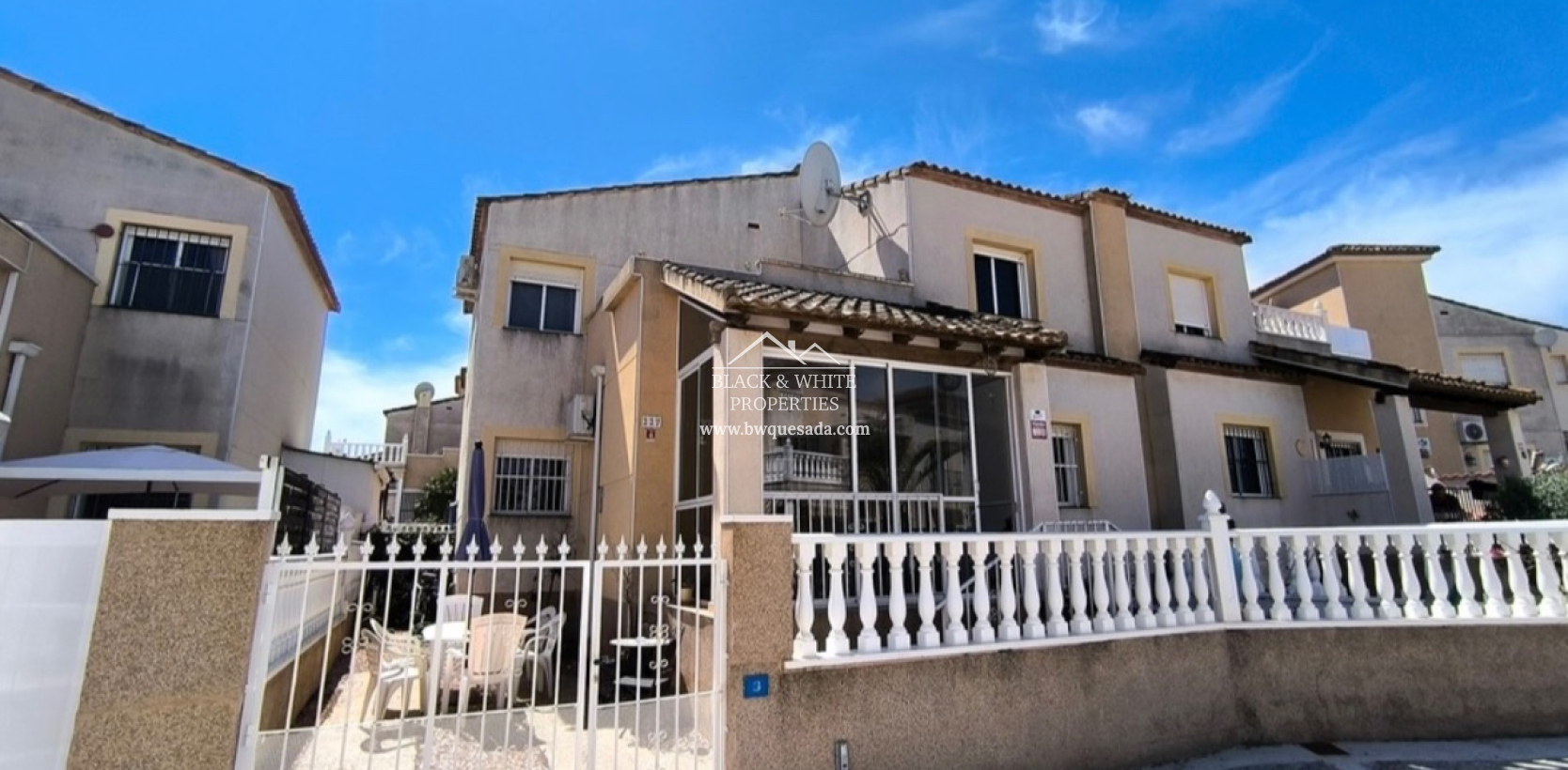 Resale - Villa - Algorfa - Montebello 