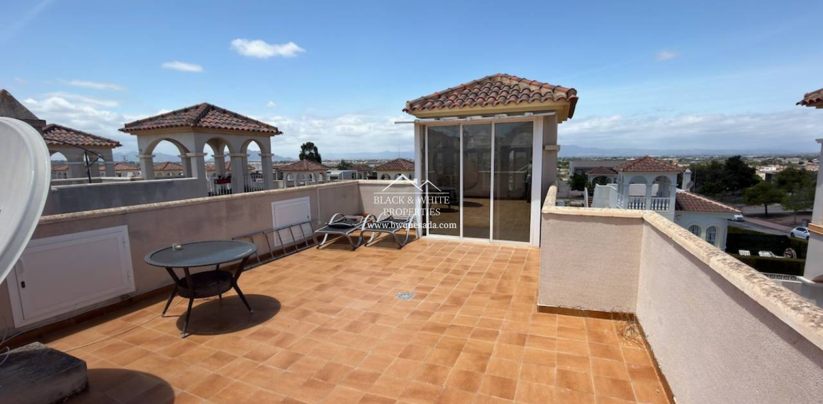 Resale - Villa - Benimar