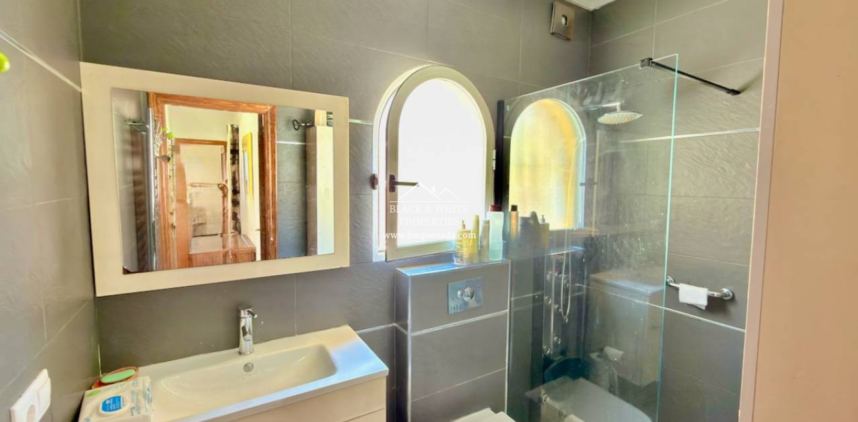 Resale - Villa - Benimar