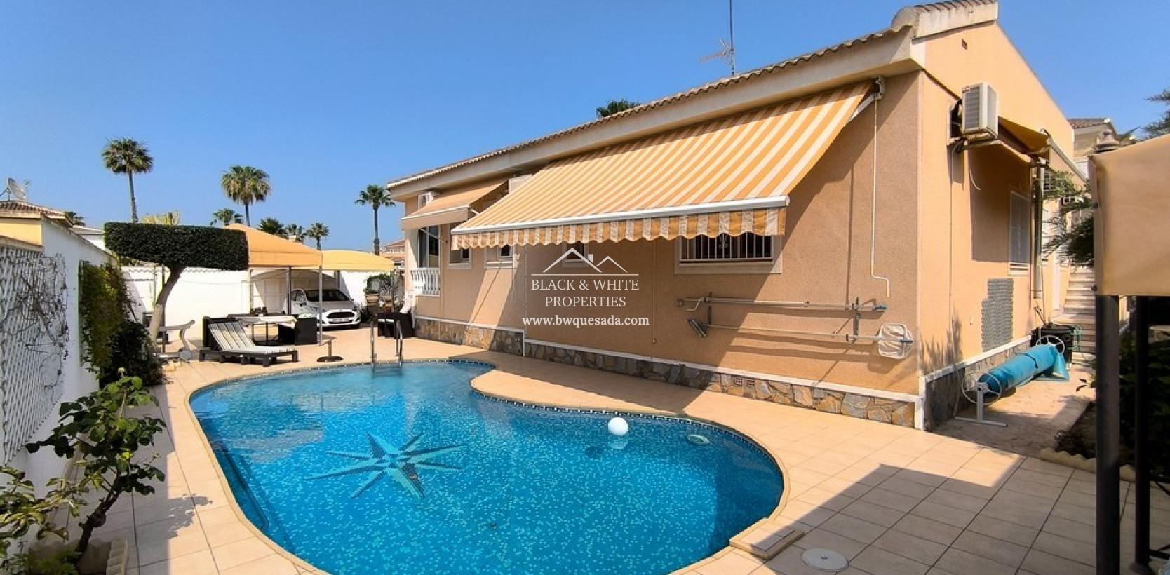 Resale - Villa - Ciudad Quesada - Pueblo Bravo