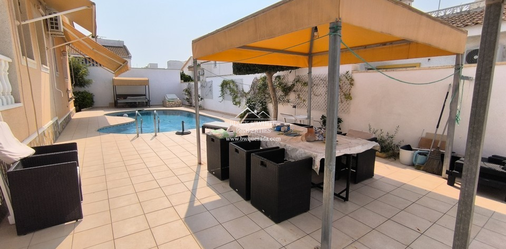 Resale - Villa - Ciudad Quesada - Pueblo Bravo