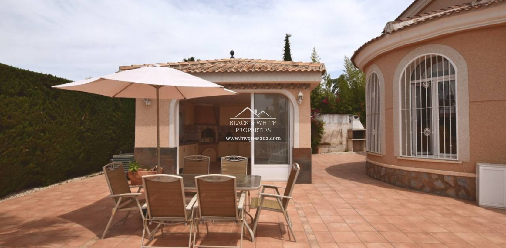 Resale - Villa - Ciudad Quesada - Pueblo Bravo