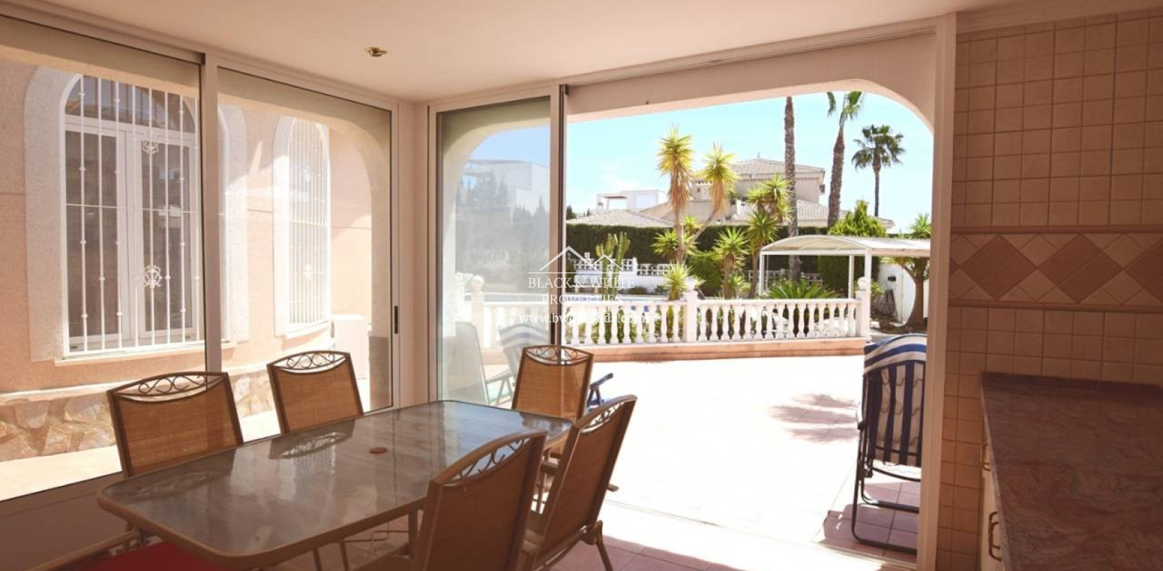 Resale - Villa - Ciudad Quesada - Pueblo Bravo