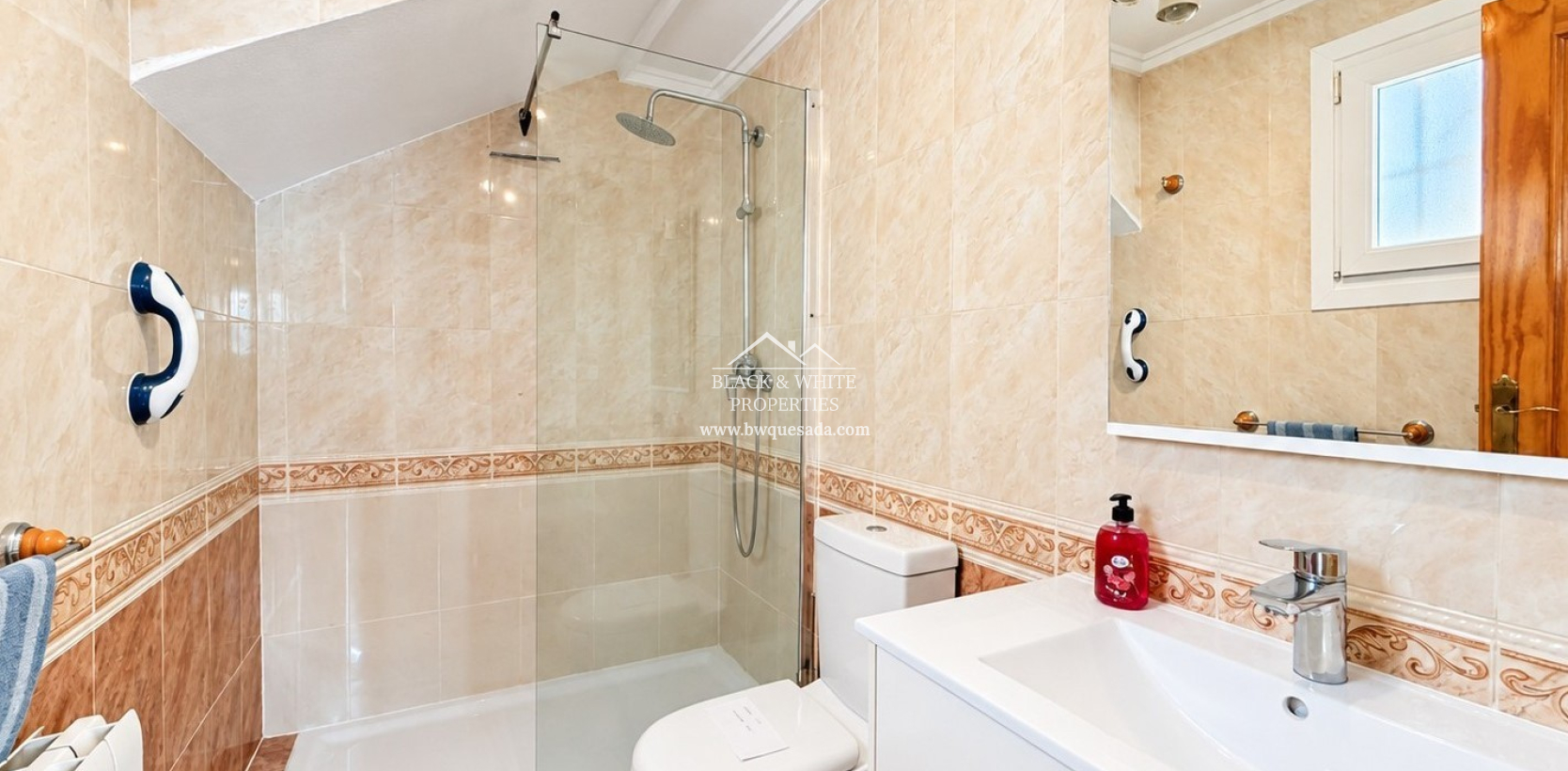 Resale - Villa - La Marina