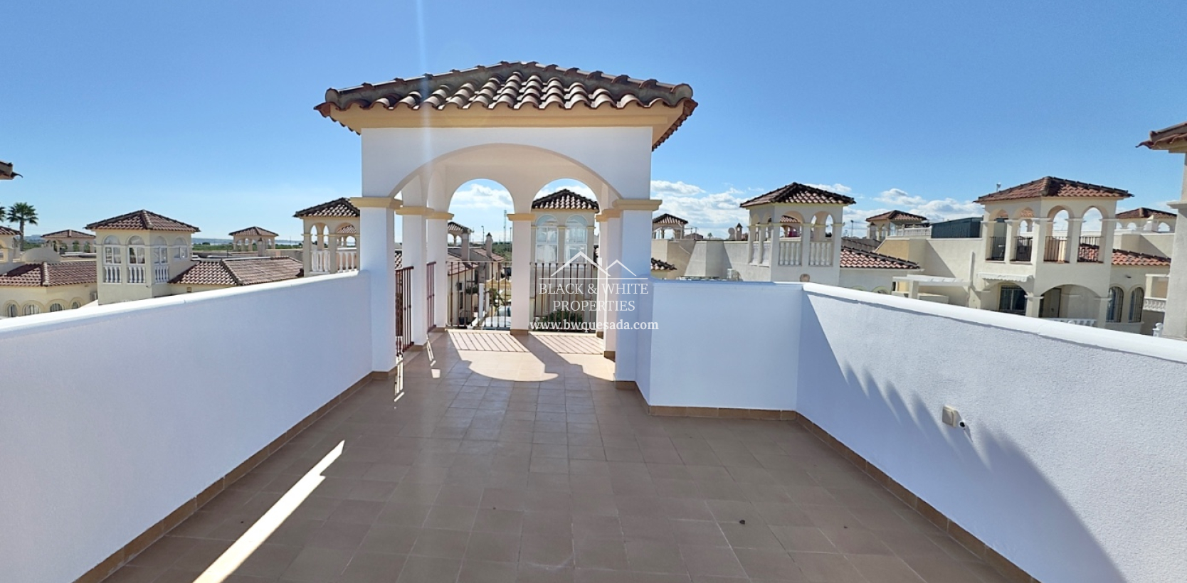 Resale - Villa - Lo Crispin