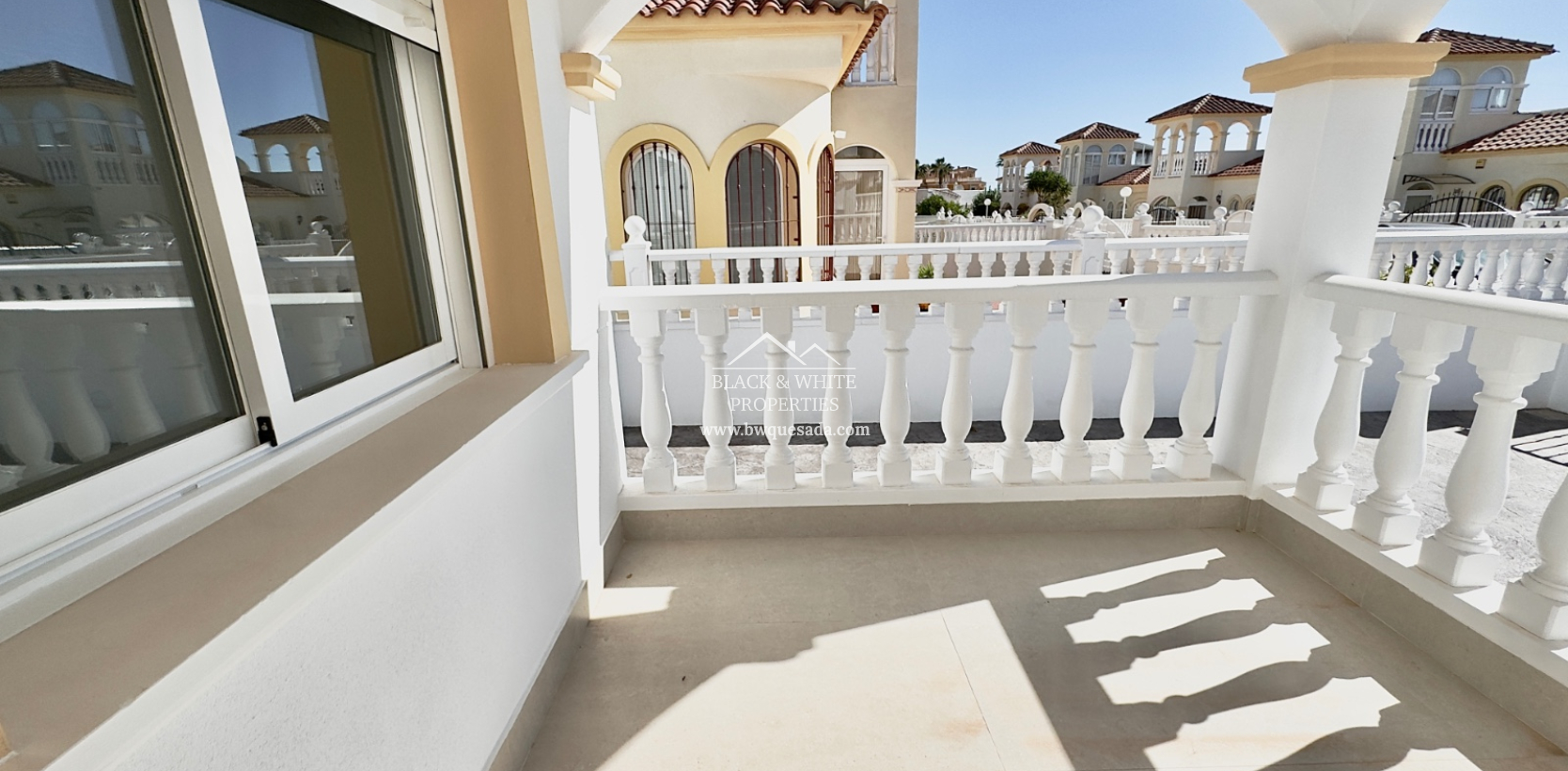 Resale - Villa - Lo Crispin