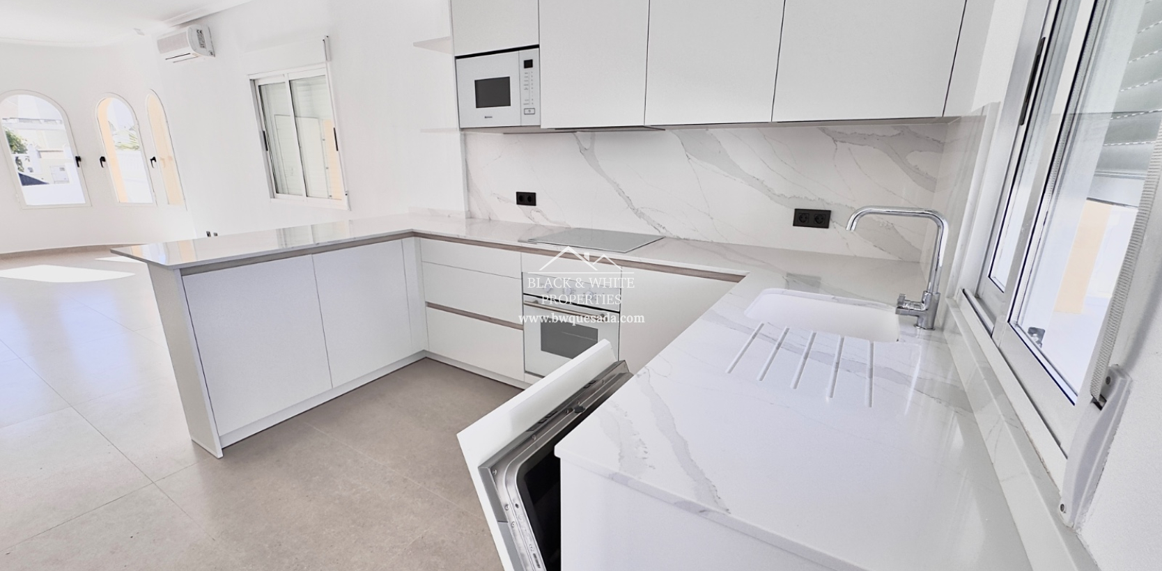 Resale - Villa - Lo Crispin