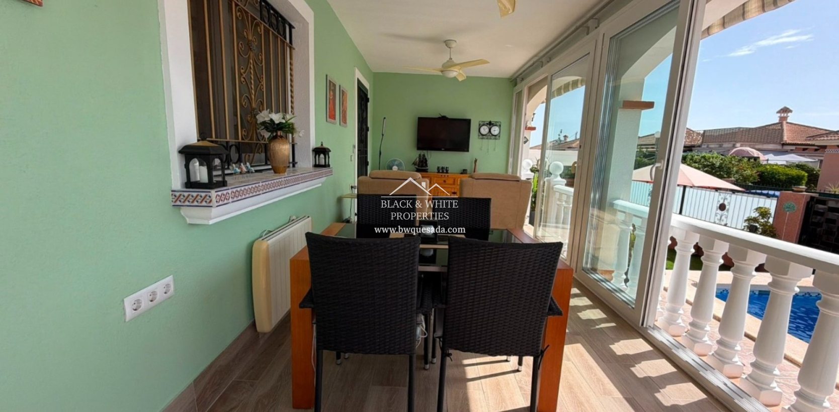 Resale - Villa - Los Montesinos