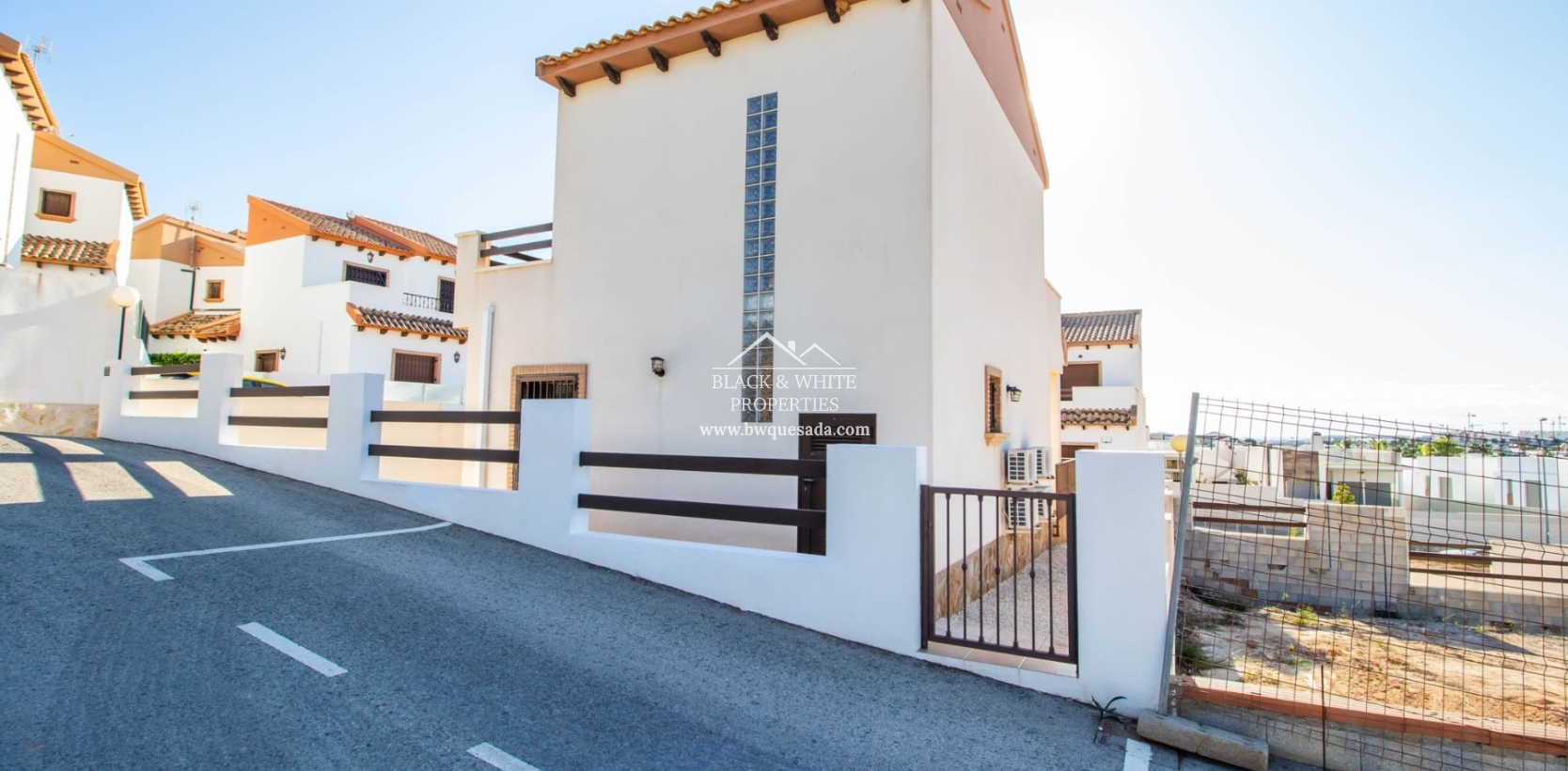 Resale - Villa - Orihuela Costa - Villamartín